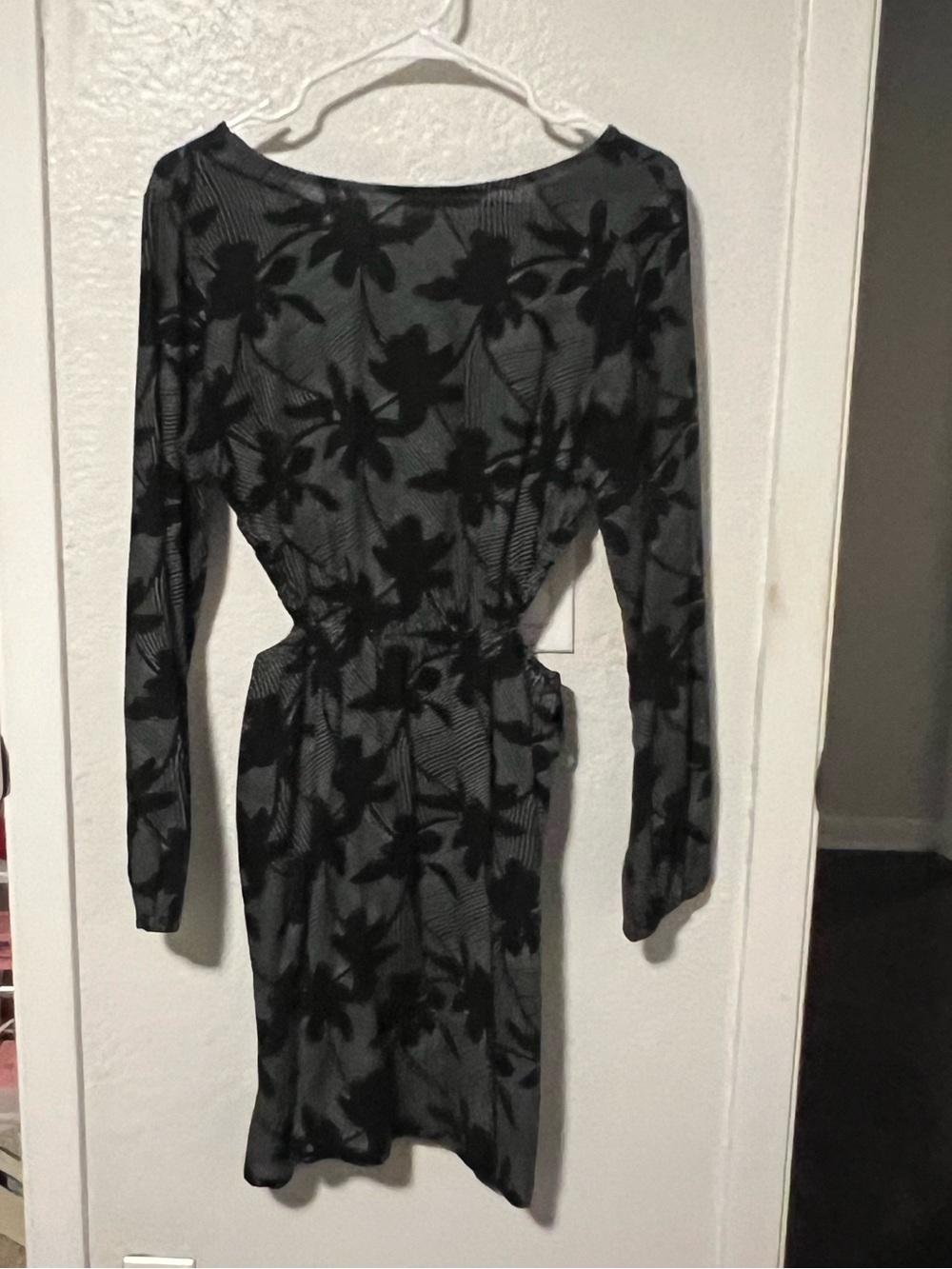 Universal Thread Black Floral-Print Long Sleeve Dress
